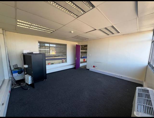 684M² WAREHOUSE TO LET IN STRIJDOMPARK